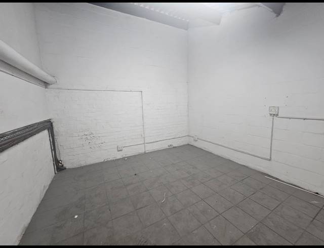 360M² WAREHOUSE TO LET IN EPPING INDUSTRIAL